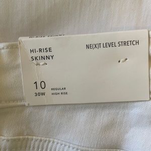 American Eagle Women’s White Skinny Jeans